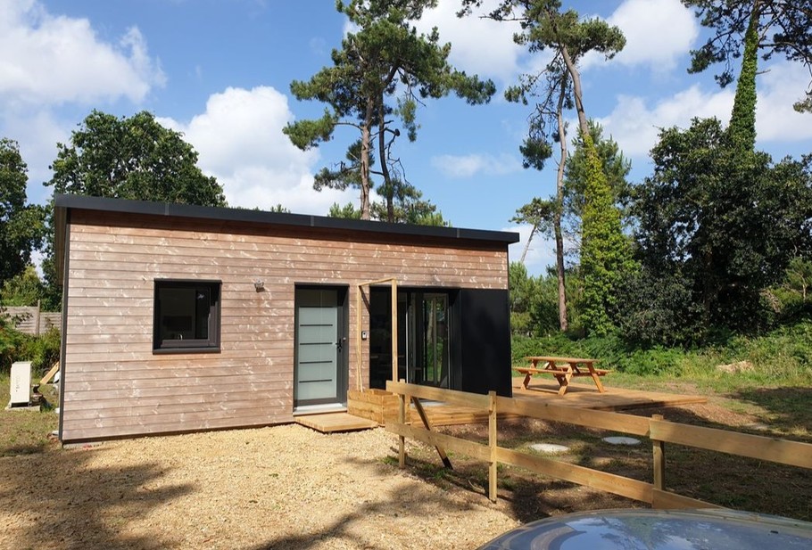 pignon de la maison avec entrée