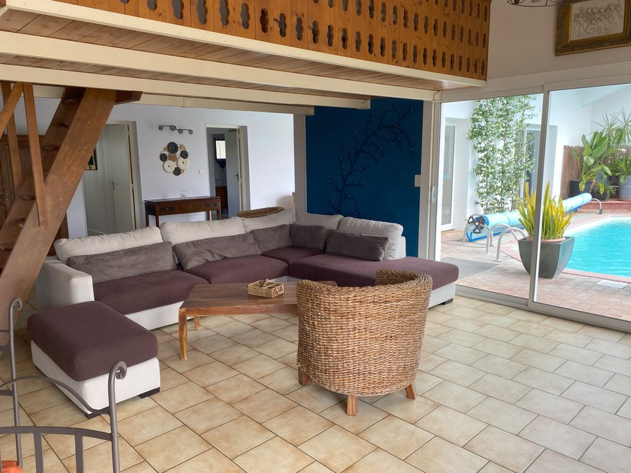 Accès piscine de l'intérieur