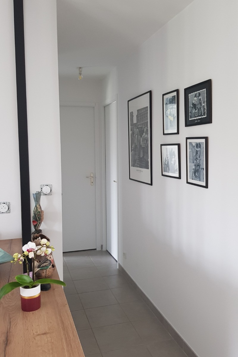 Couloir vers espace nuit