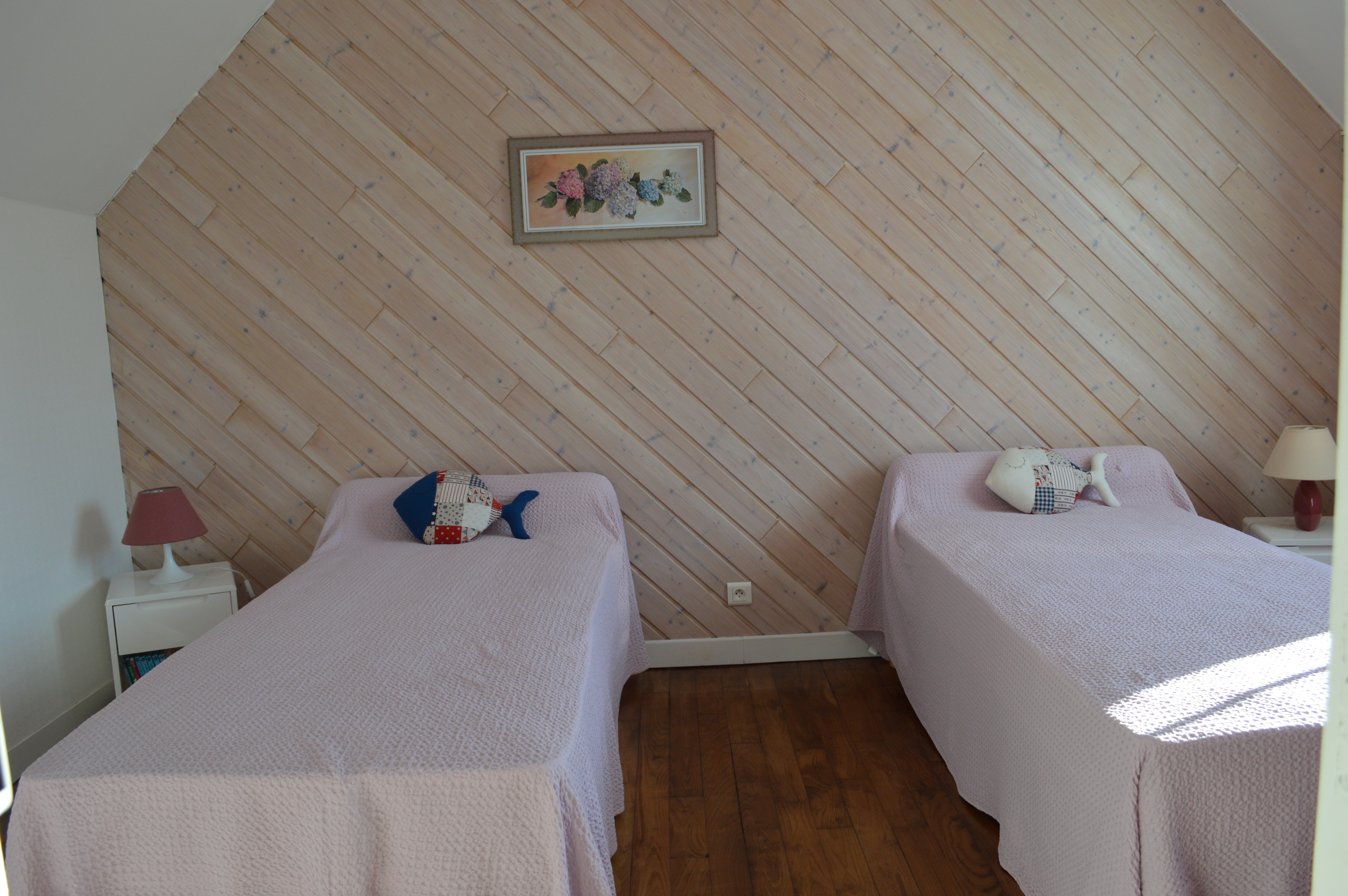 Chambre avec 2 lits 90