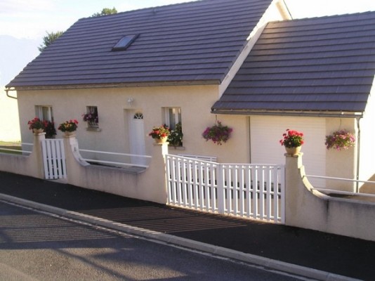 maison côté rue (très calme, peu de circulation)