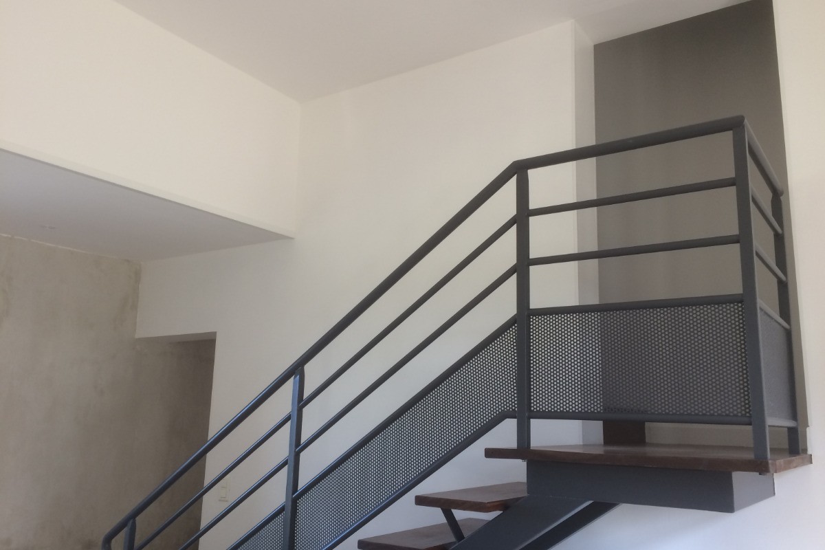 escalier depuis le salon