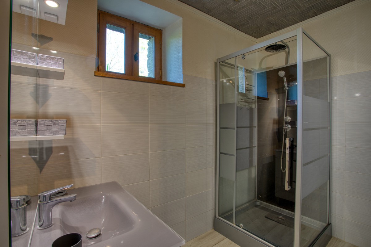 SALLE D'EAU DU RE DE CHAUSSE