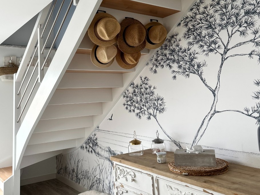 Cuisine - accès étage par escalier