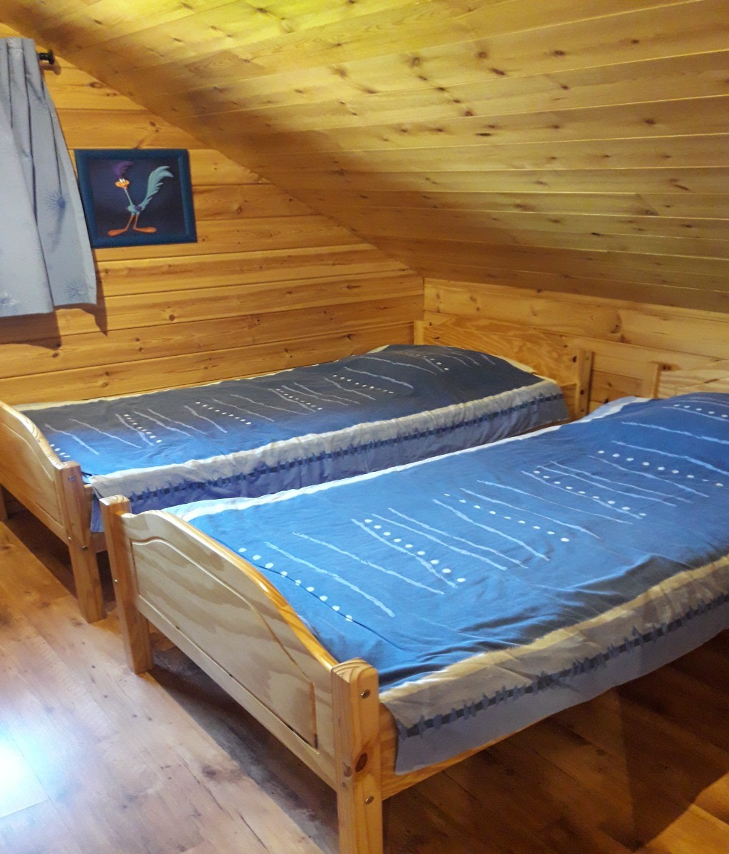 Chambre 3 avec 2 lits 90X190