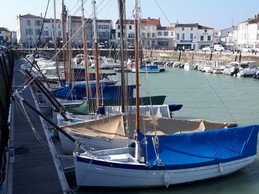 Le port de La Florre à 2 minutes à pieds de la location sur l'ile de Ré