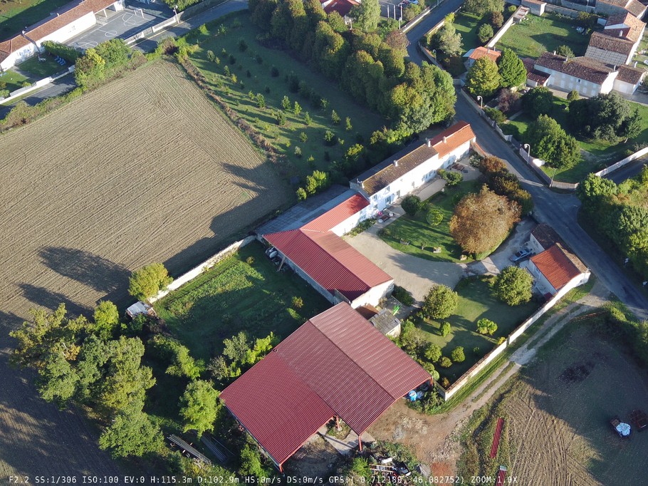 Propriété les gîtes Les Tilleuls et Les Chênes, à St Marc en Charente maritime