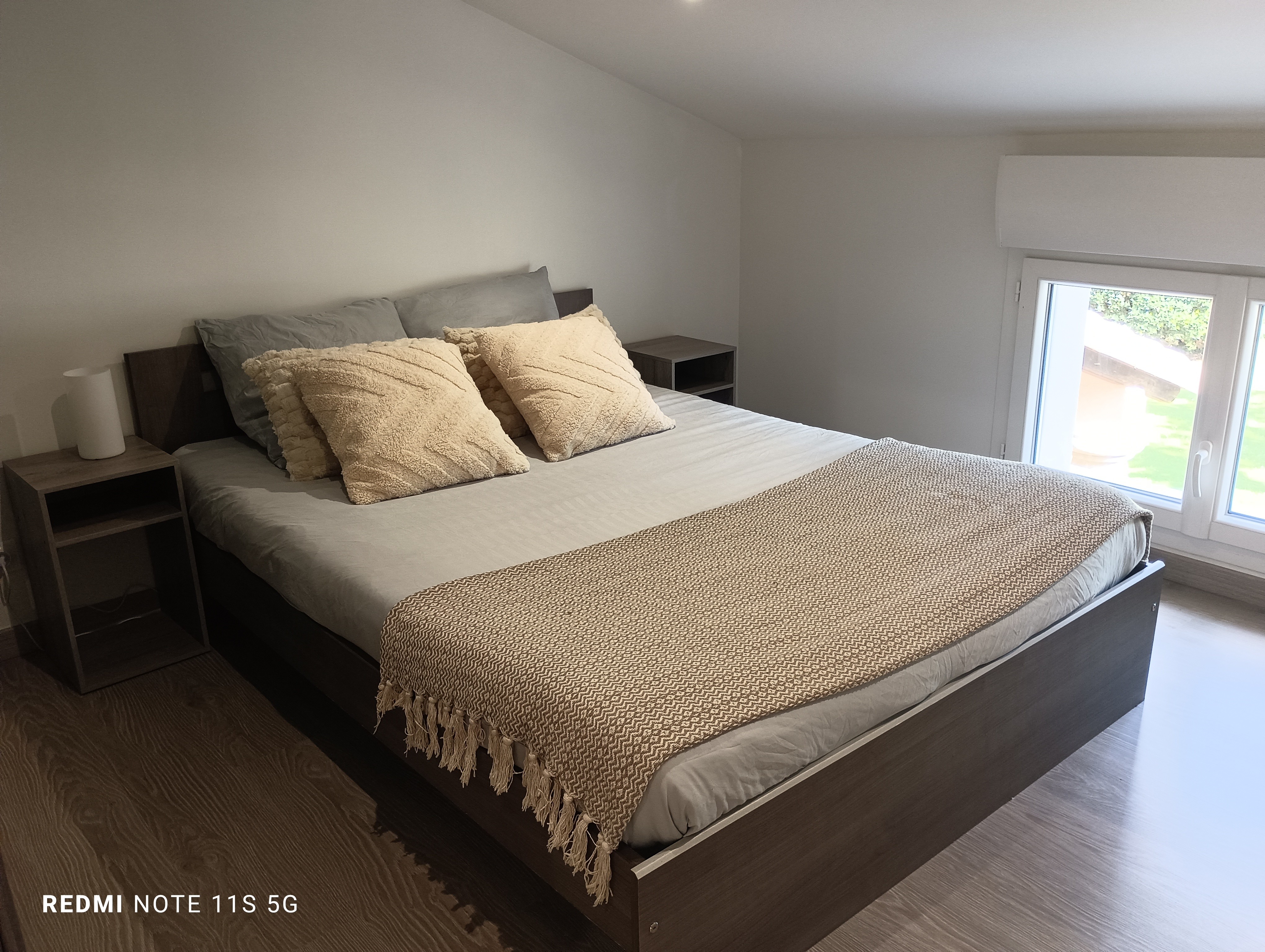 Chambre avec lit 140
