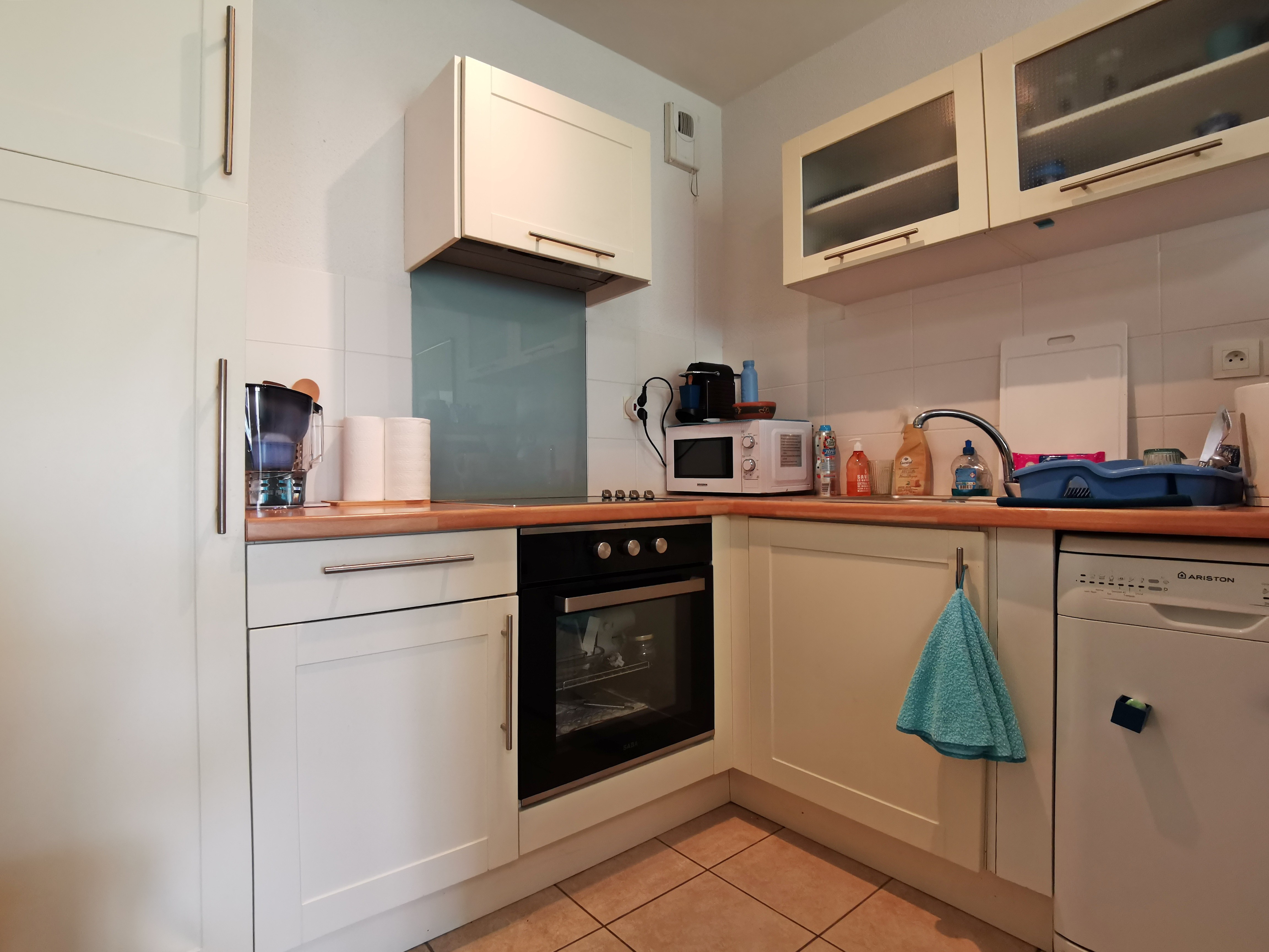 fitted kitchen