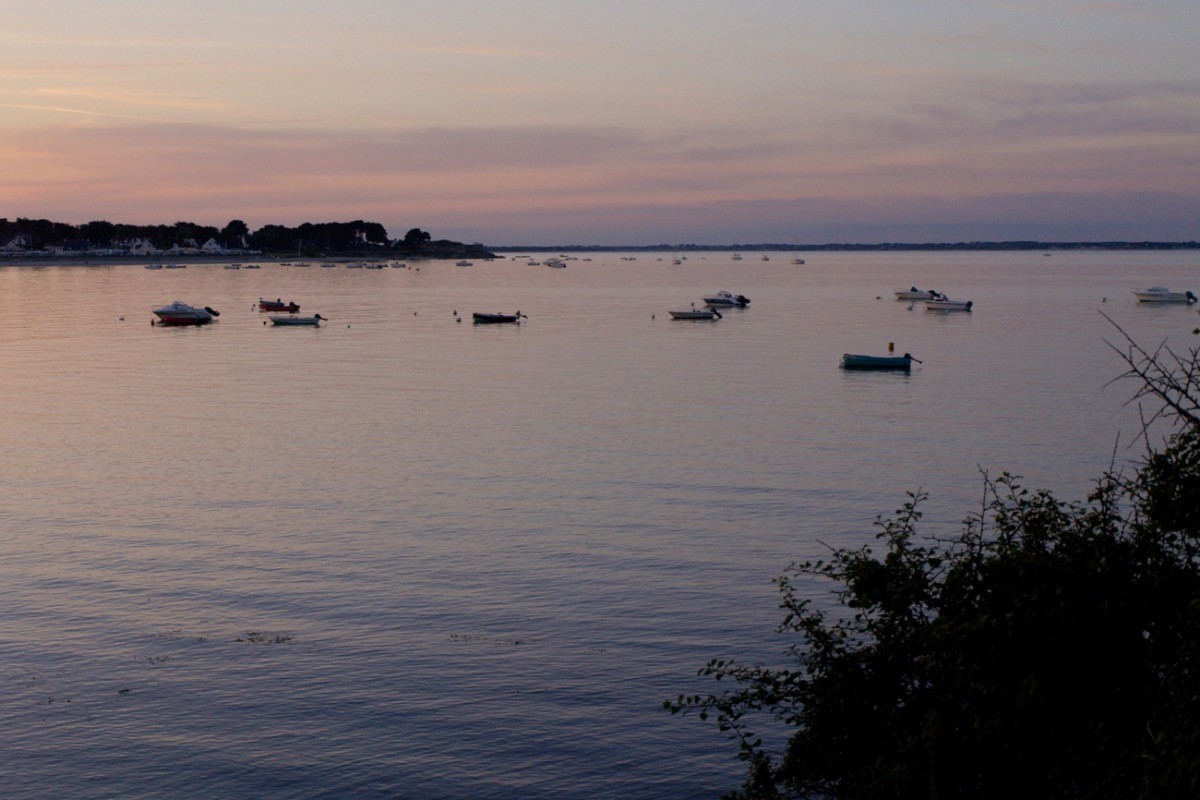 Plage de Port Bago au crépuscule