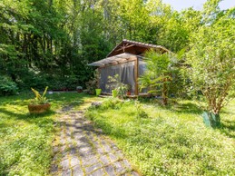 chalet en bordure du petit bois, jardin privé de 500m2