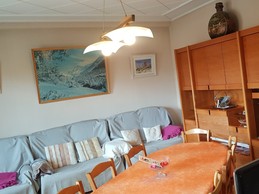 repas et séjour T6 1er étage