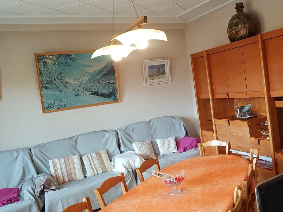 repas et séjour T6 1er étage