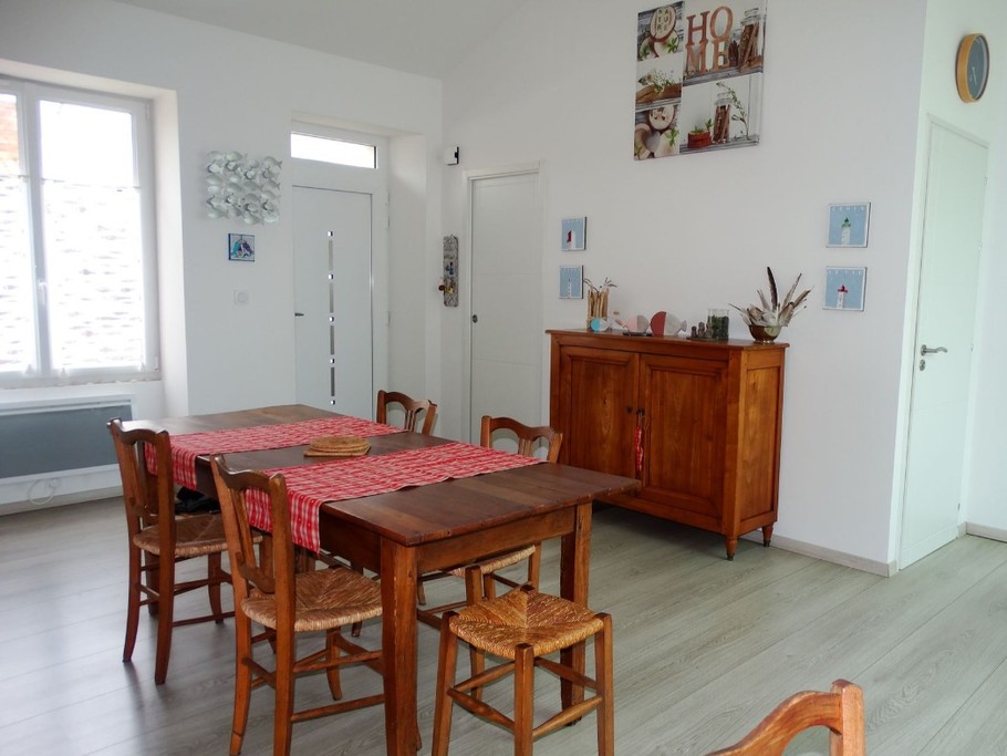 Entrée - espace repas/cuisine