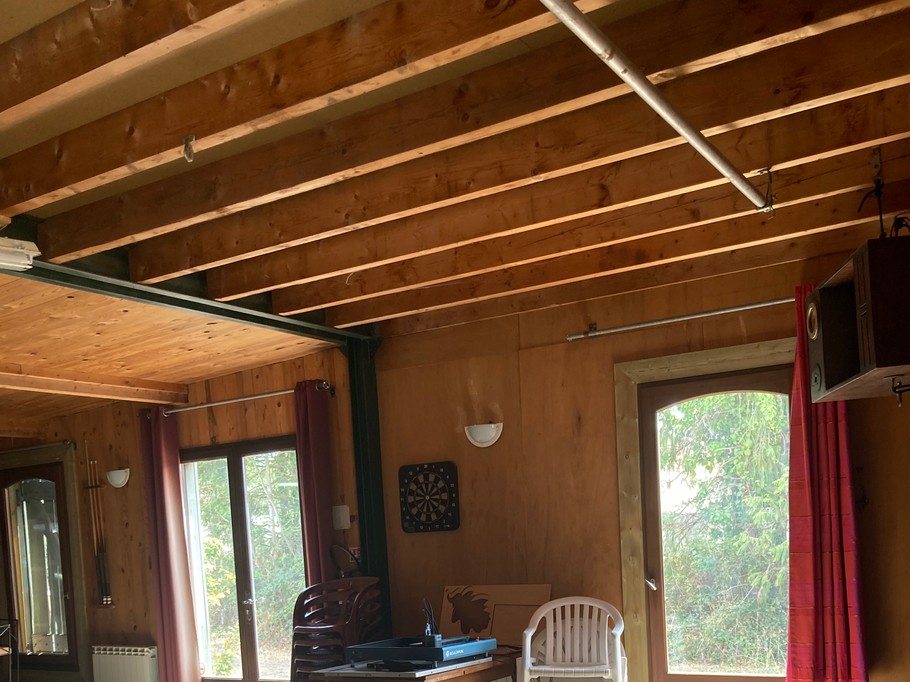 dining and relaxation area