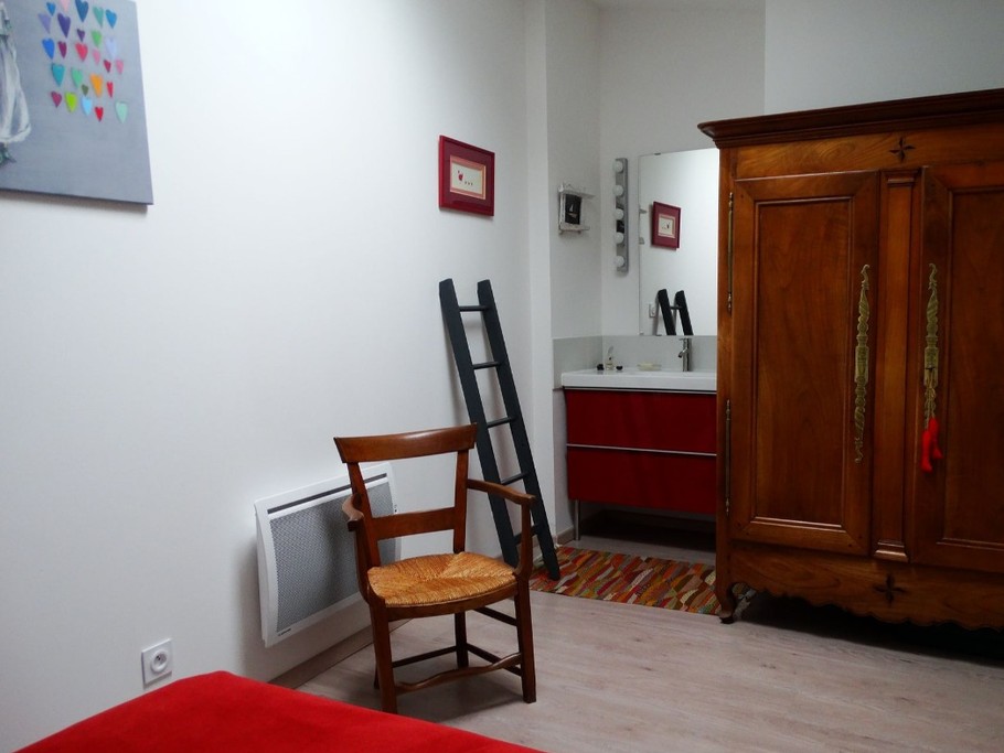 Chambre 2 avec un point d'eau