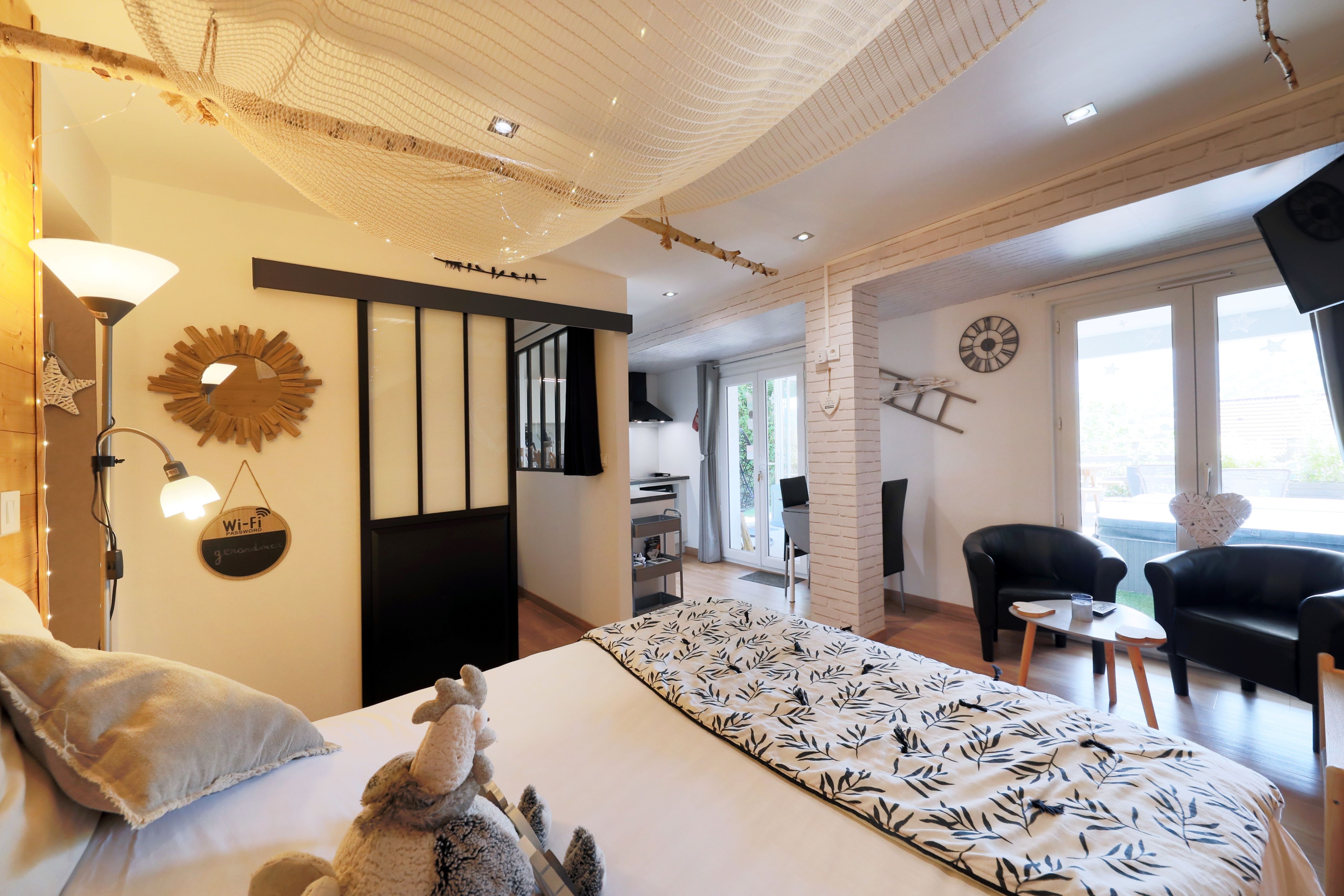 Espace nuit - séjour  - Chambre d'hôtes Cocoon Le Nid Cosy d'Isa