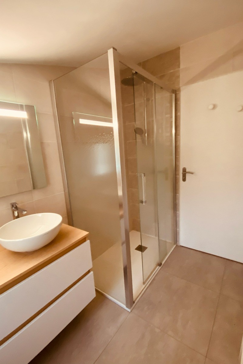 Salle de bain 1 (douche à l'Italienne), robinet thermostatique
