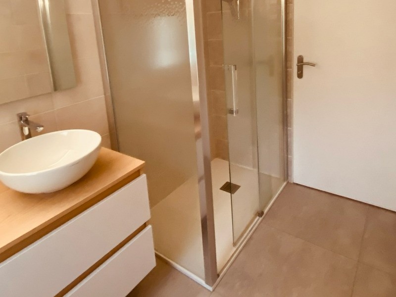 Salle de bain 1 (douche à l'Italienne), robinet thermostatique