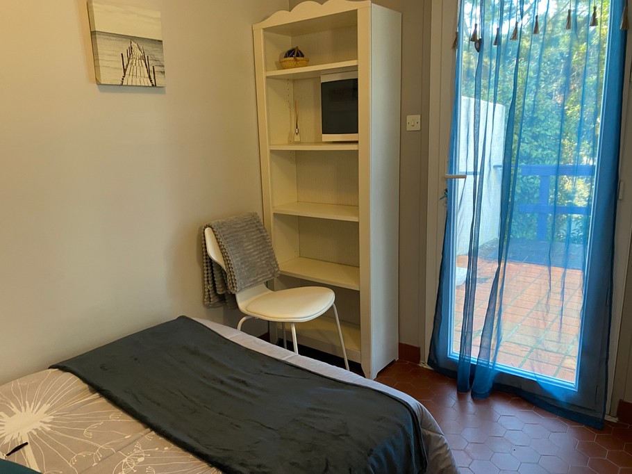 Chambre arrière avec terrasse