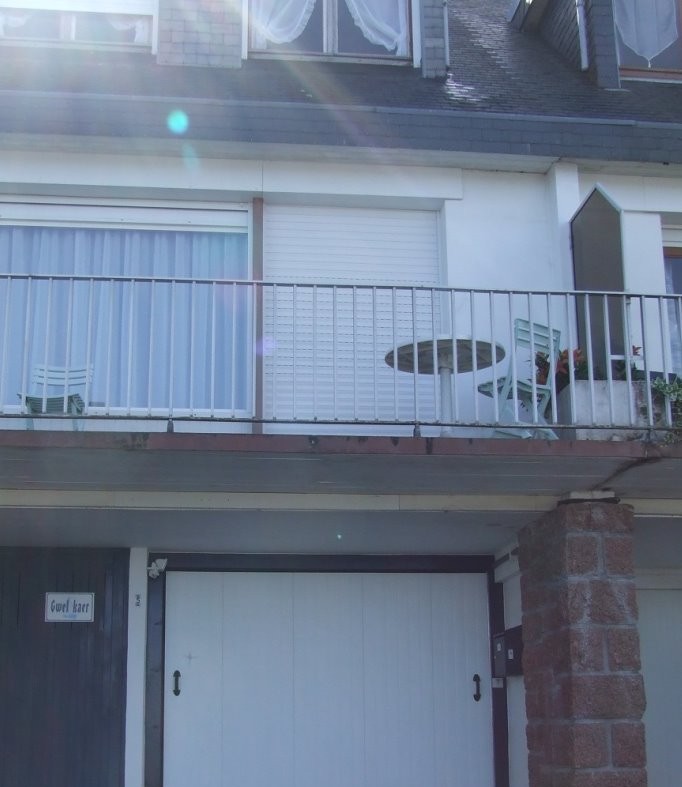 Le garage fermé et sécurisé.