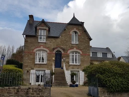 Maison d'hôtes "Le Chat Perché" - Au rez-de-jardin, Chambre "Monet" à gauche, chambre "Cézanne" à droite