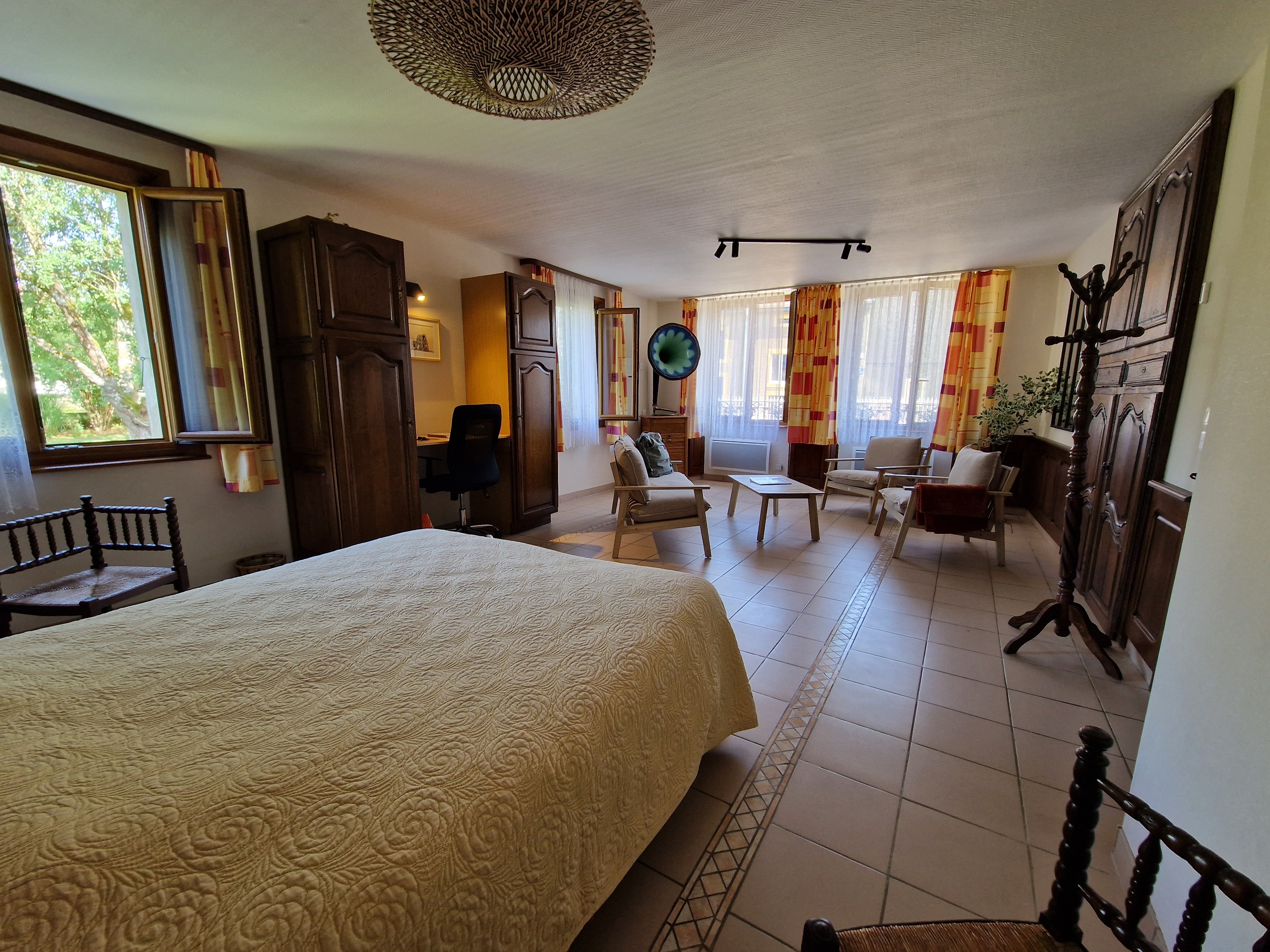 Chambre très spacieuse - Chambre d'hôtes l'An 12 - Prairial