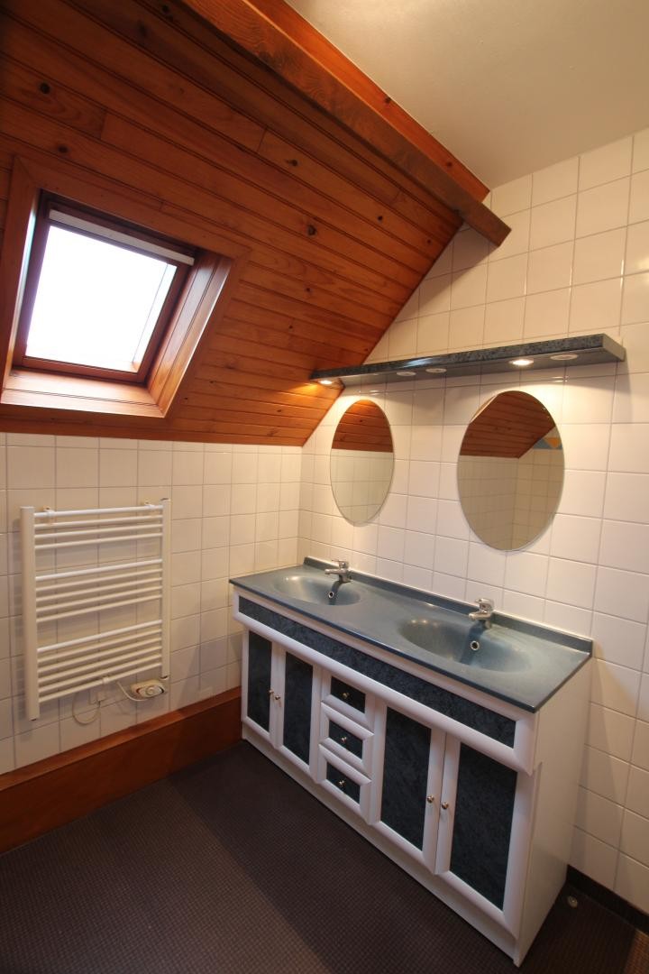 Salle de bains de l'étage