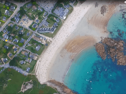 Plage de la Grève Blanche - la maison se situe au niveau du point jaune
