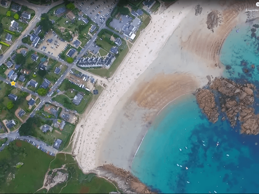 Plage de la Grève Blanche - la maison se situe au niveau du point jaune
