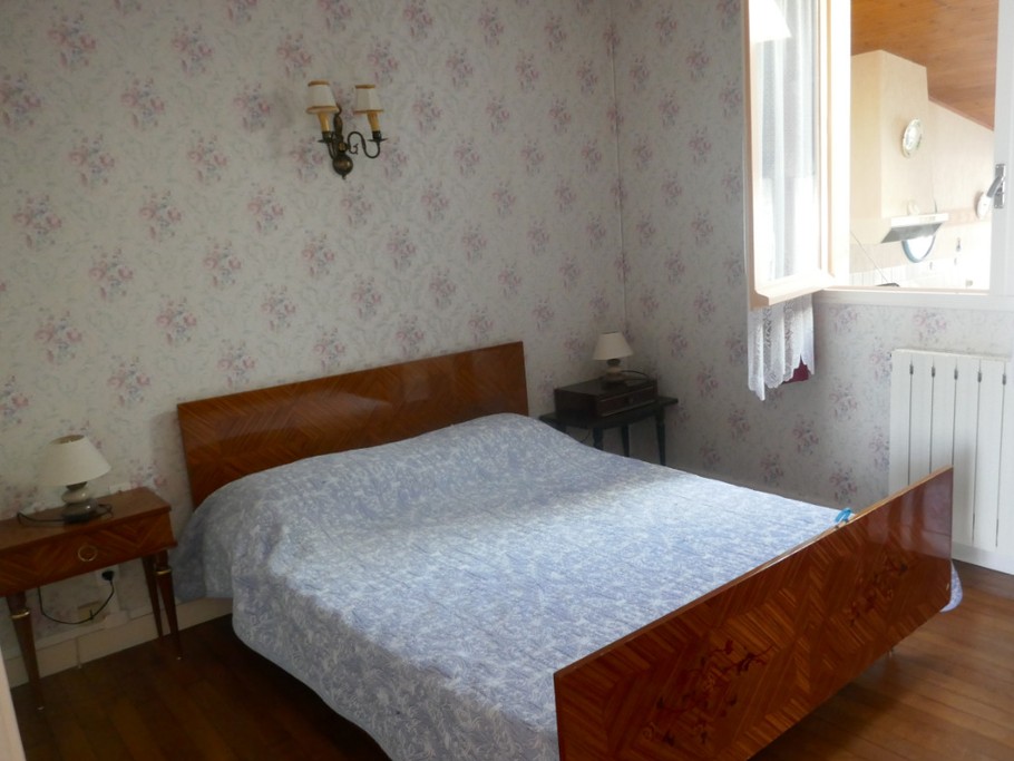 Chambre 1 : un lit en 140