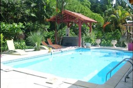 espace piscine et jacuzzi