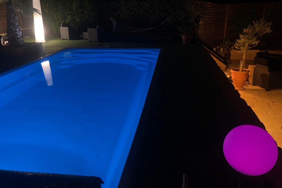 La piscine la nuit