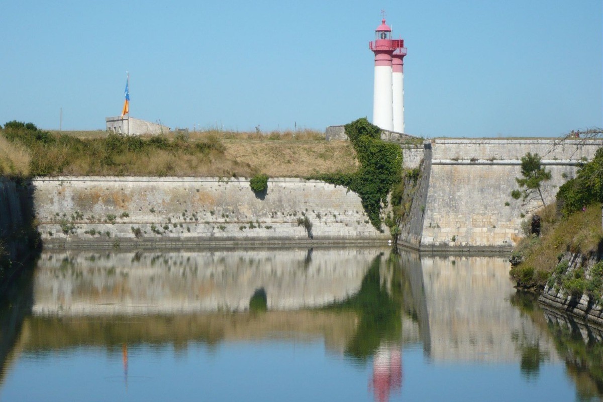 Phare et fort de la Rade sur l'île d'Aix - © Nathalie MILLASSEAU / CMT