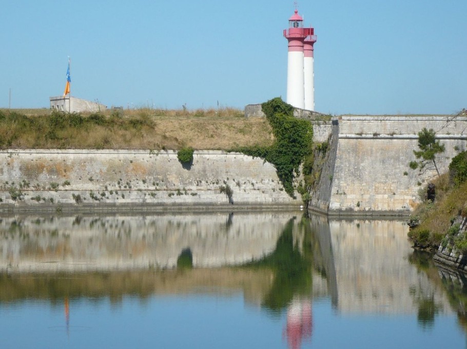 Phare et fort de la Rade sur l'île d'Aix - © Nathalie MILLASSEAU / CMT