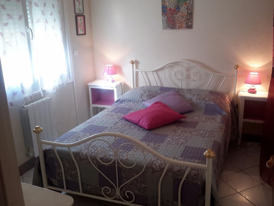 Chambre  lit 140 rez de chausse