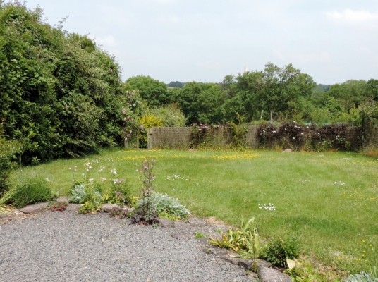 VIA Location de vacances , Clévacances: coté jardin