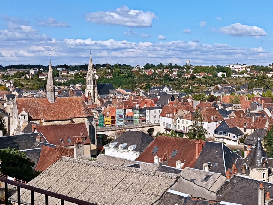 vue sur le centre-ville depuis le jardin