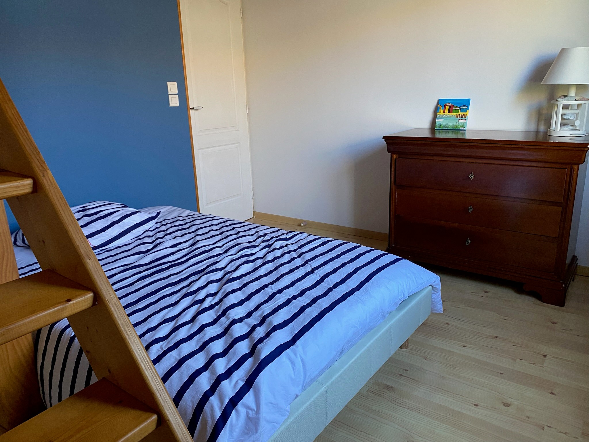 3rd bedroom with a 120 bed
