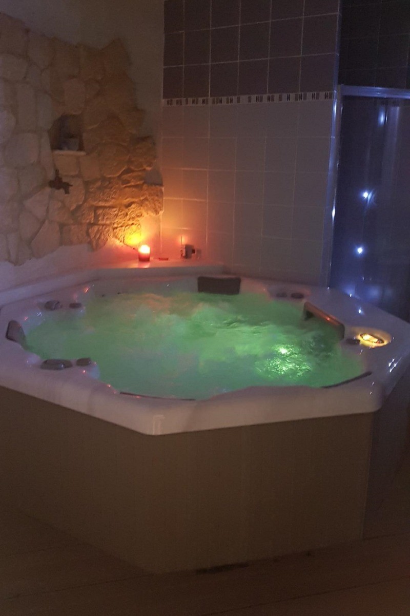 jacuzzi