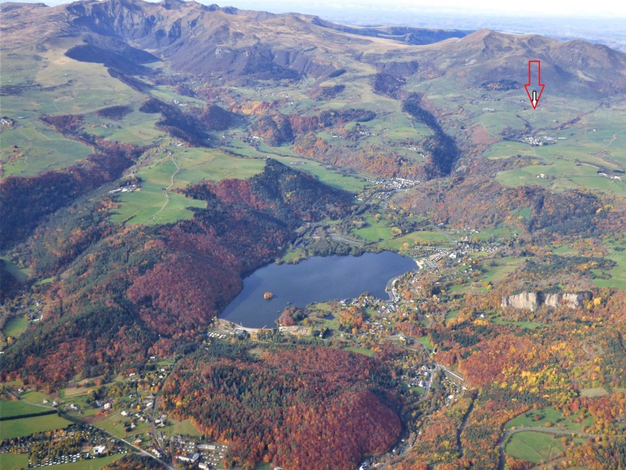 le Balcon des Puys vu d'en haut