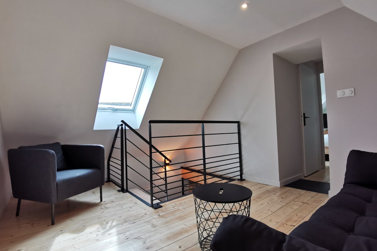 Mezzanine qui sépare les 2 chambres 1 et 2 de l'étage