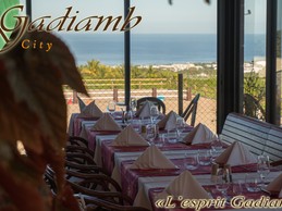 Restaurant panoramique mer et montagne