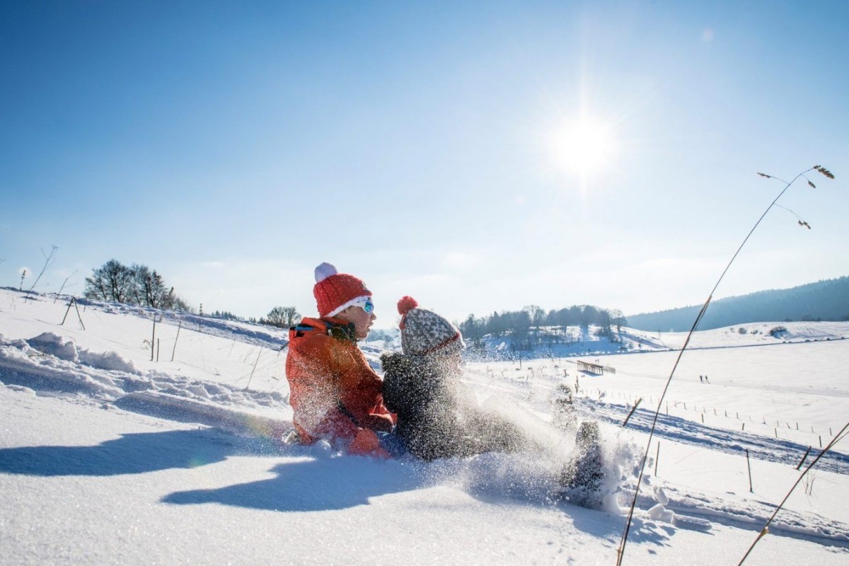 Gamins en luge à Saint laurent en grandvaux