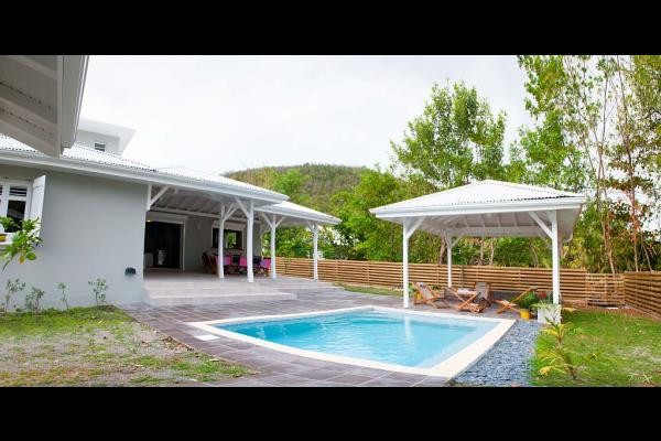 piscine et portillon accès plage