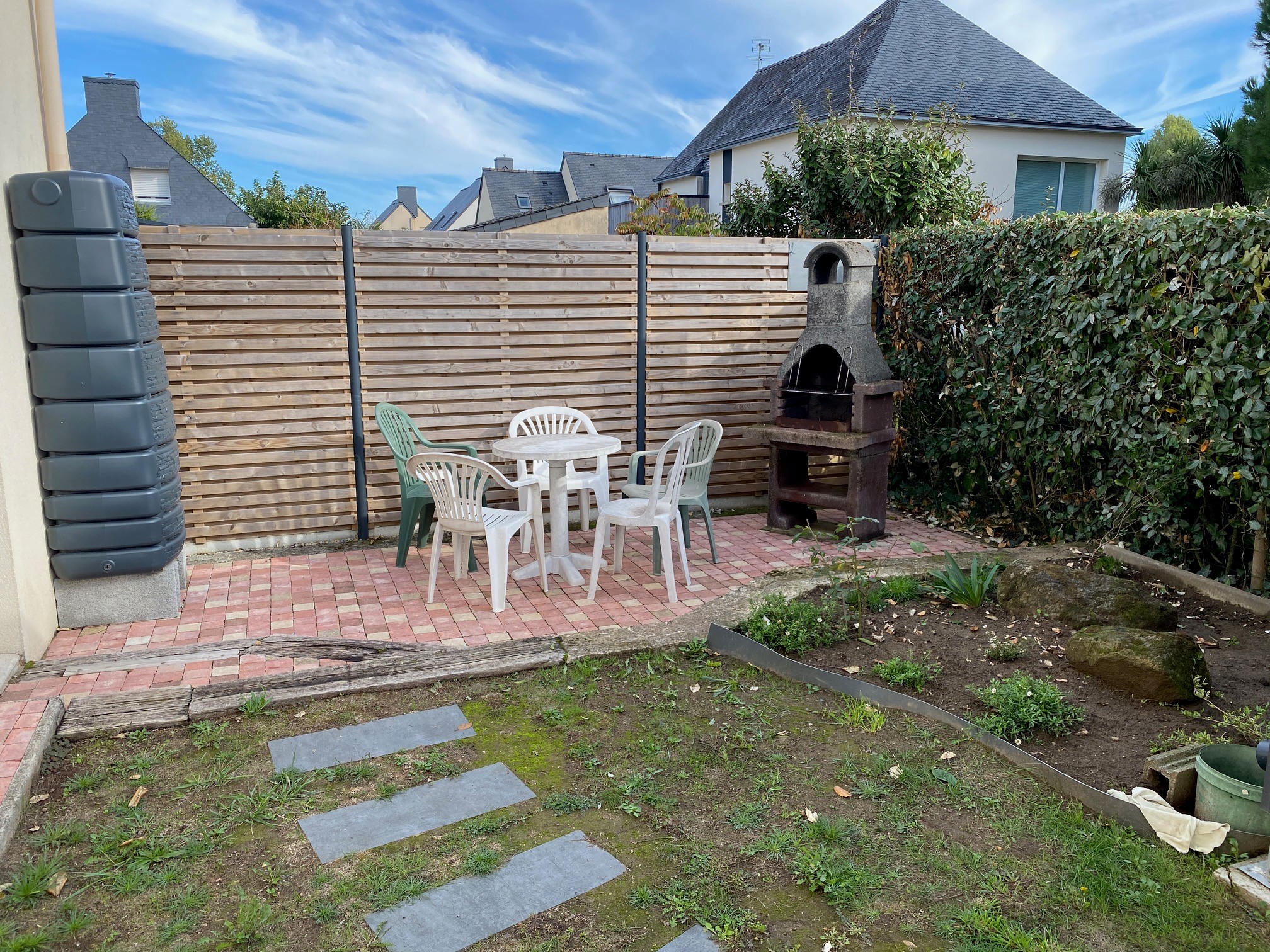 Jardin espace barbecue