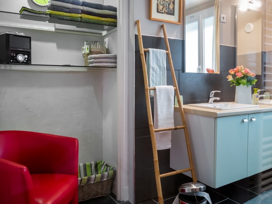 Salle de bain spacieuse