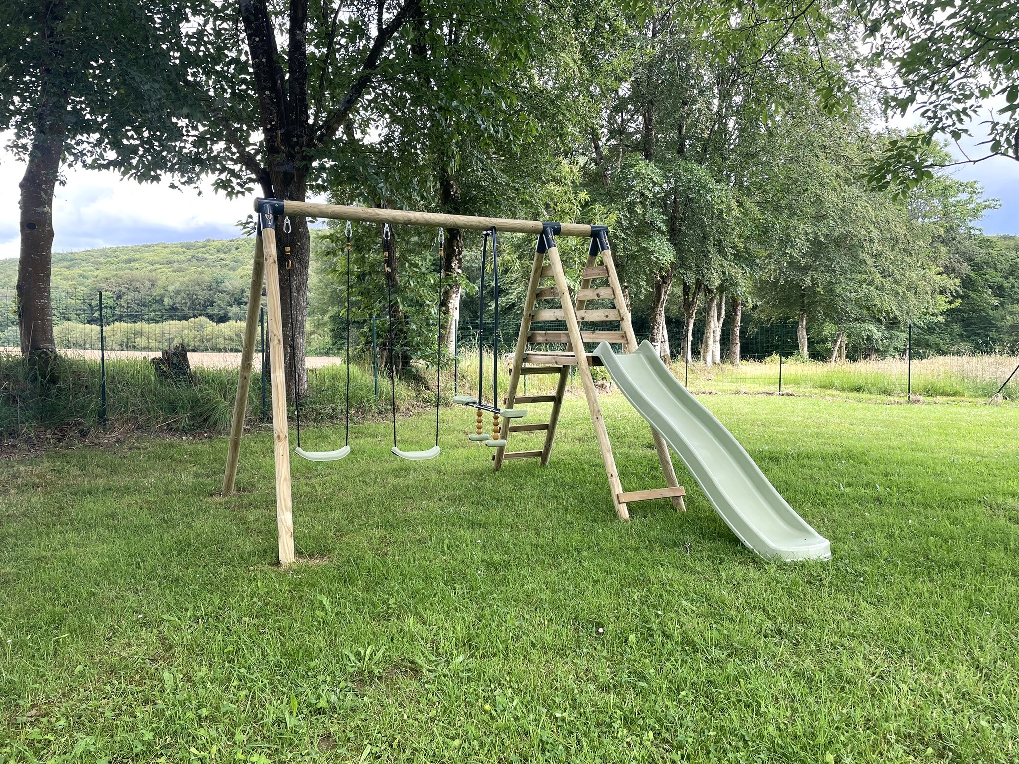 Children’s play frame