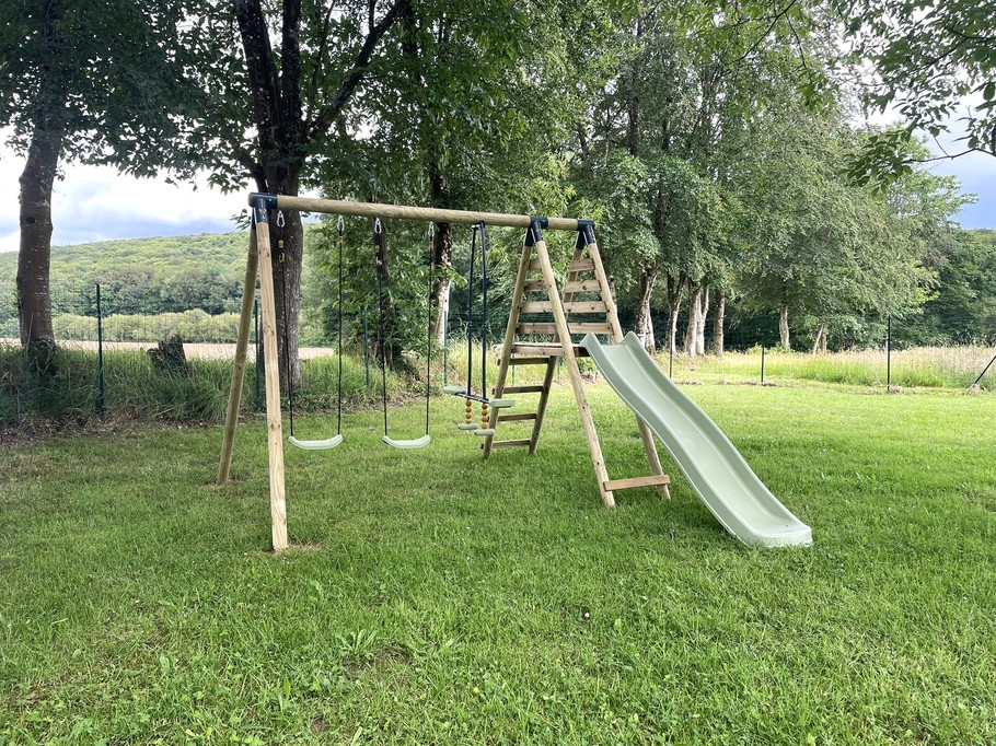 Children’s play frame