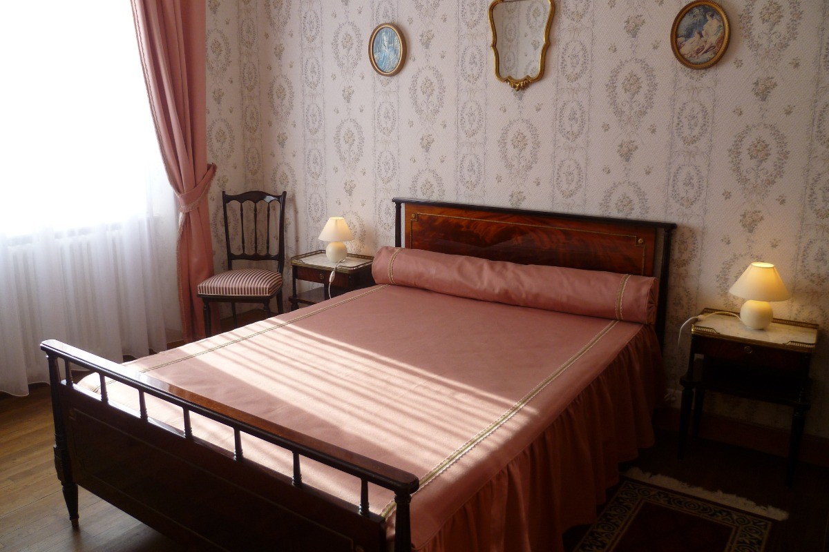 chambre 1: lit 140